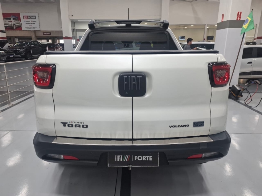 fiat toro 1.3 turbo 270 flex volcano at6 4p automatico 202414