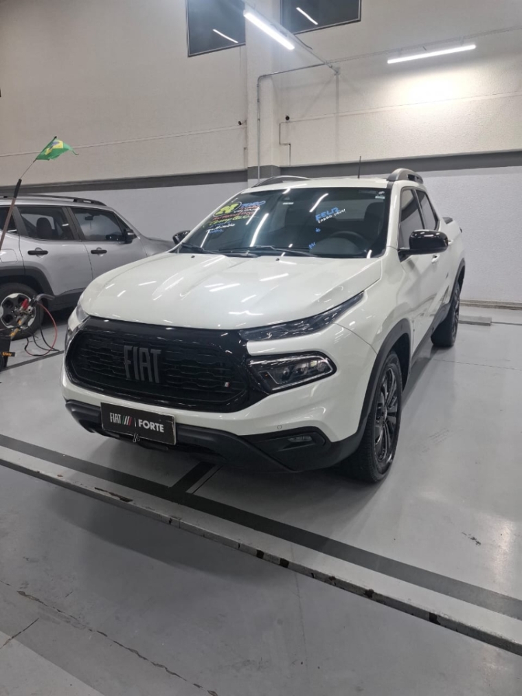 fiat toro 1.3 turbo 270 flex volcano at6 4p automatico 2024