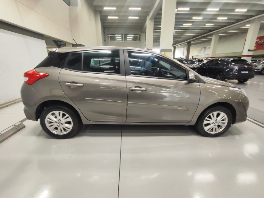 toyota yaris 1.3 16v flex xl multidrive 4p automatico 20194