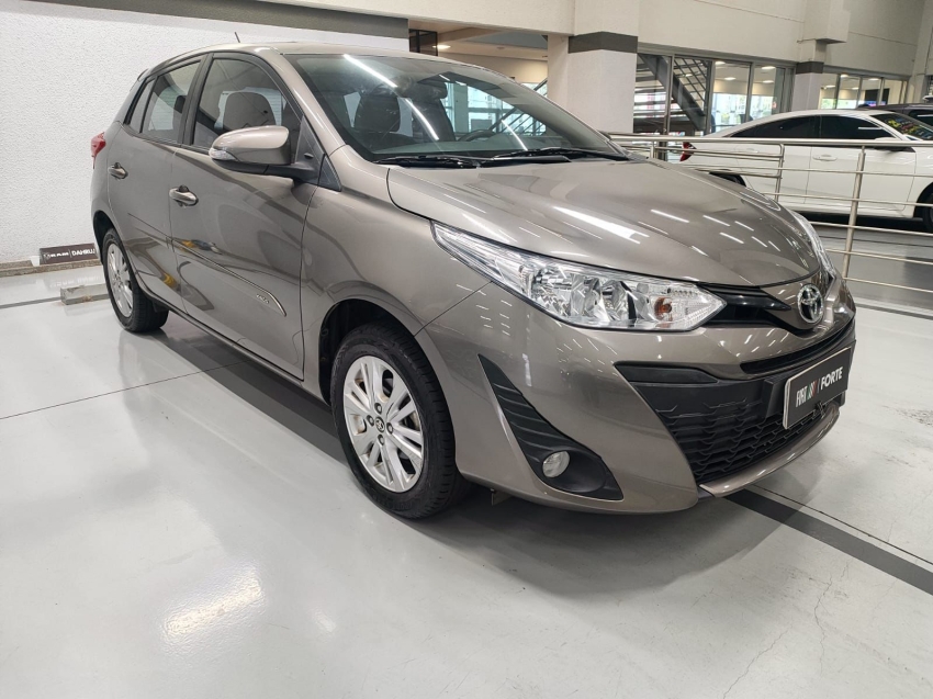 toyota yaris 1.3 16v flex xl multidrive 4p automatico 20193
