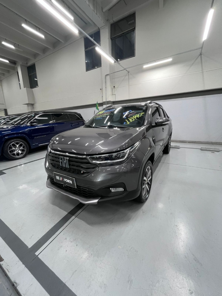 fiat strada 1.3 firefly flex volcano cd cvt 4p automatico 2023