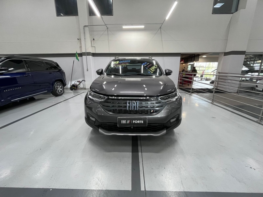 fiat strada 1.3 firefly flex volcano cd cvt 4p automatico 20232