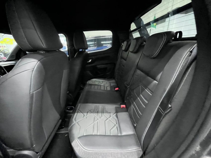 fiat strada 1.3 firefly flex volcano cd cvt 4p automatico 202312