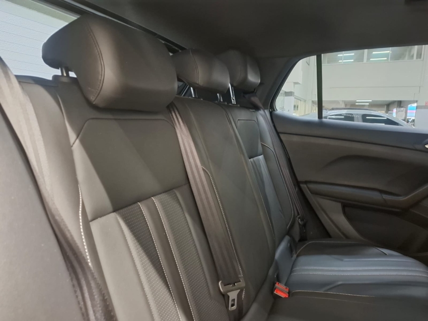 volkswagen t-cross 1.4 250 tsi total flex highline automatico 4p 202511