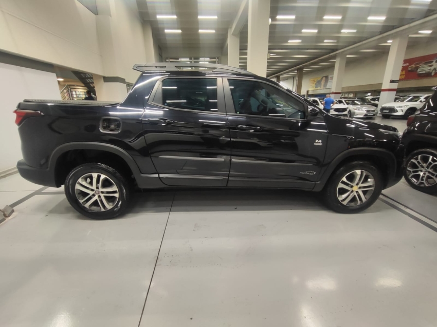 fiat toro 2.4 16v multiair flex freedom at9 2.0 4p automatico 20184