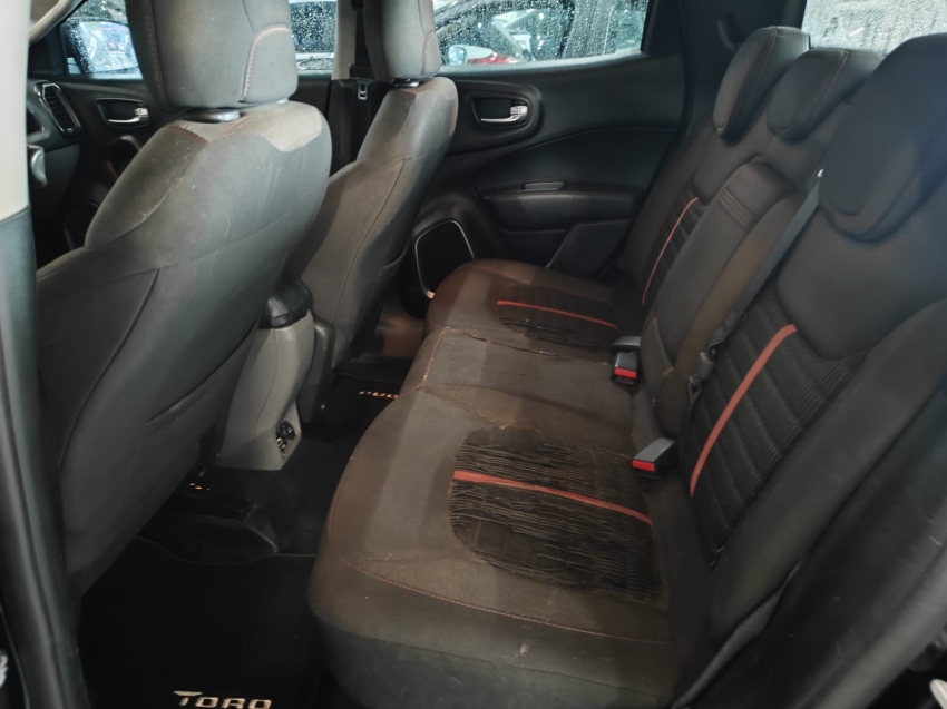 fiat toro 2.4 16v multiair flex freedom at9 2.0 4p automatico 201812