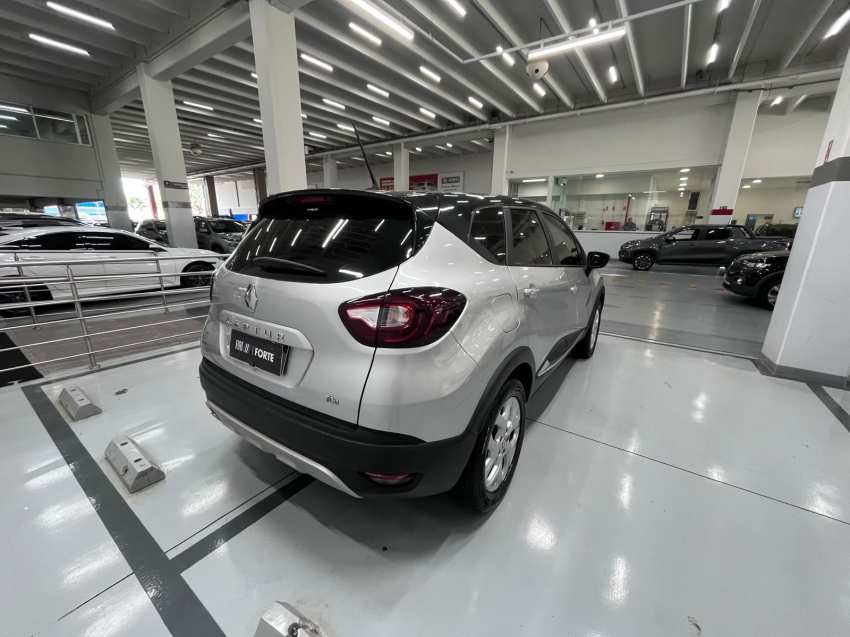 renault captur 1.3 tce flex zen x-tronic 4p automatico 202213