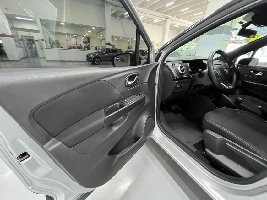 renault captur 1.3 tce flex zen x-tronic 4p automatico 20228