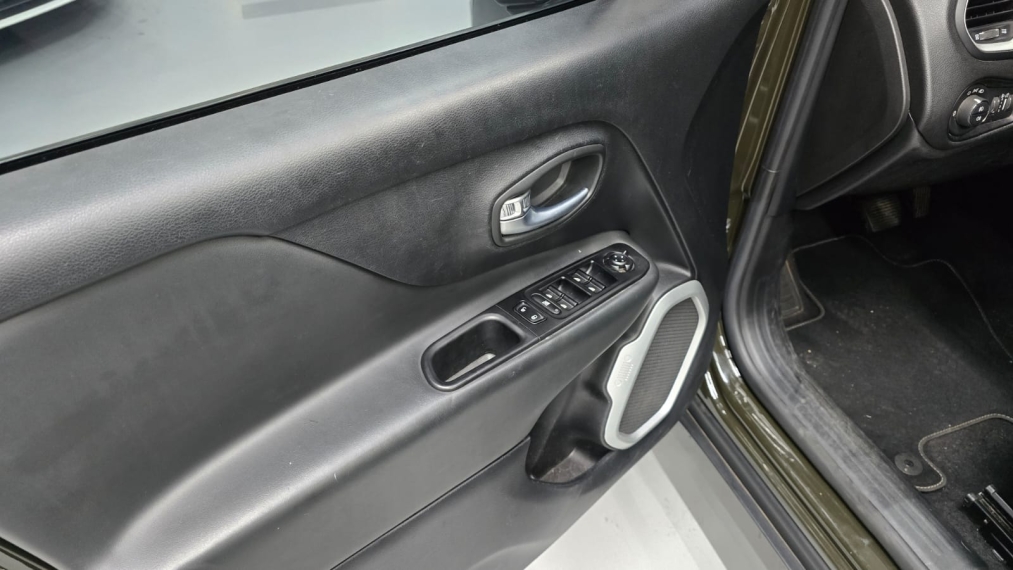 jeep renegade 1.8 16v flex longitude 4p automatico 20219
