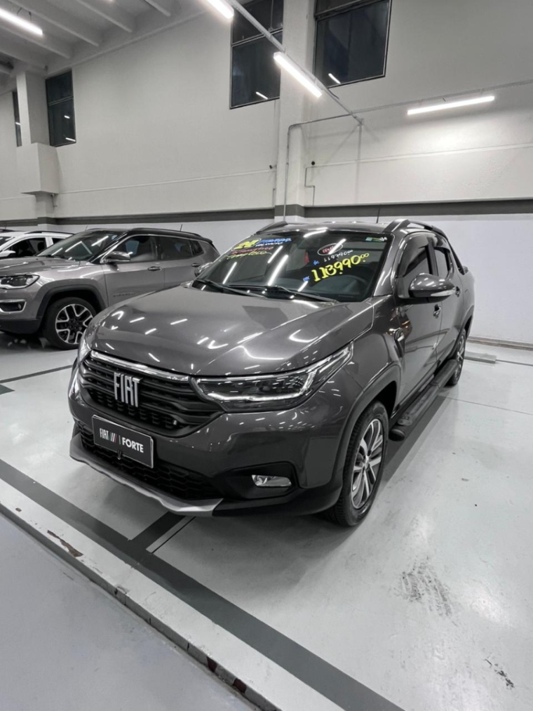 fiat strada 1.3 firefly flex volcano cd cvt 4p automatico 2024