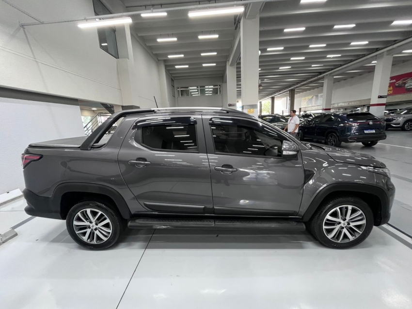 fiat strada 1.3 firefly flex volcano cd cvt 4p automatico 20244