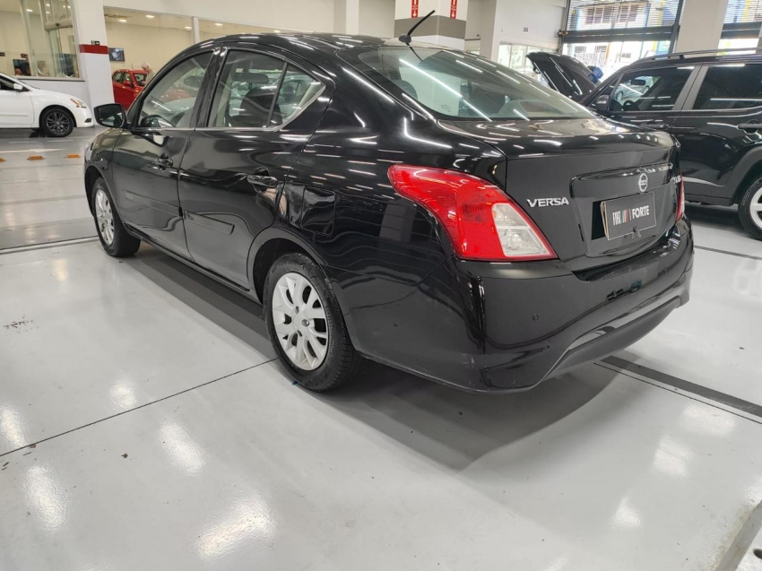 nissan versa 1.6 16v flex sl 4p manual 201615