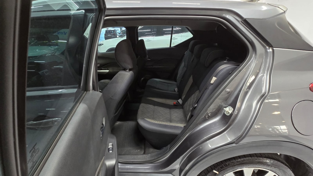 nissan kicks 1.6 16v flexstart sv 4p xtronic flex automatico 201712