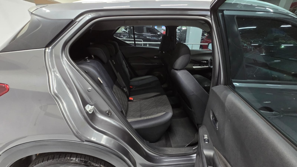 nissan kicks 1.6 16v flexstart sv 4p xtronic flex automatico 201711