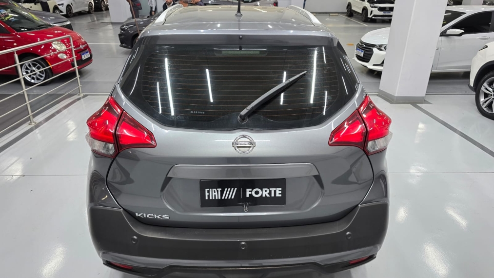 nissan kicks 1.6 16v flexstart sv 4p xtronic flex automatico 201714