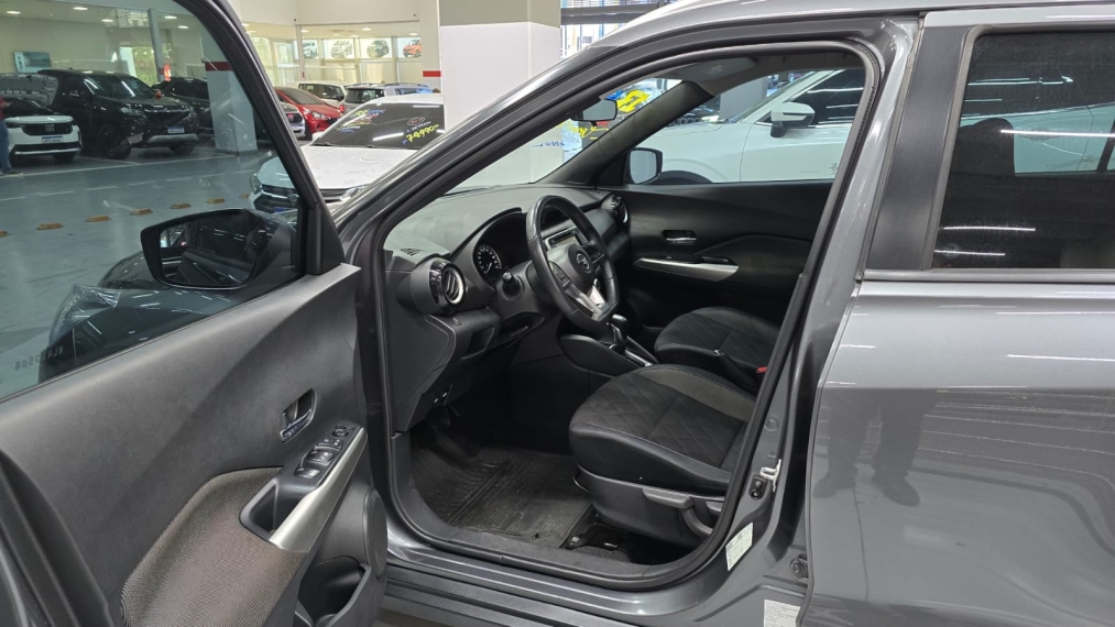 nissan kicks 1.6 16v flexstart sv 4p xtronic flex automatico 20176