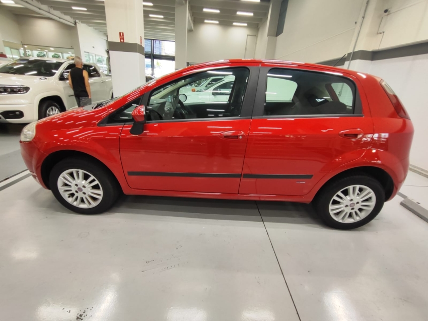 fiat punto 1.4 attractive 8v flex 4p manual 20125