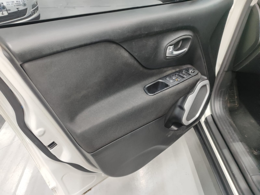 jeep renegade 1.8 16v flex 4p automatico 20208