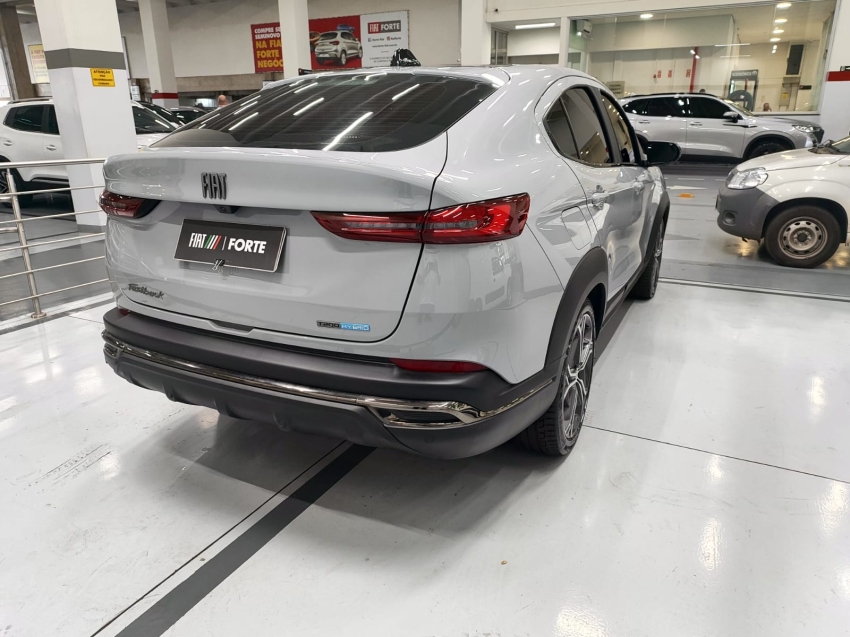 fiat fastback 1.0 turbo 200 hybrid impetus cvt hibrido 4p automatico 202513