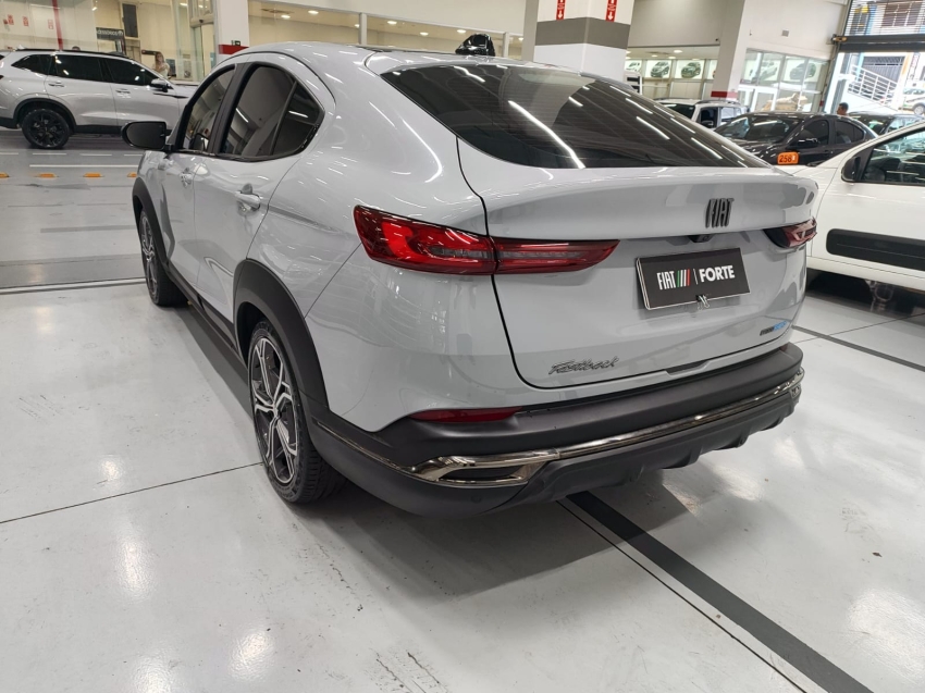 fiat fastback 1.0 turbo 200 hybrid impetus cvt hibrido 4p automatico 202515