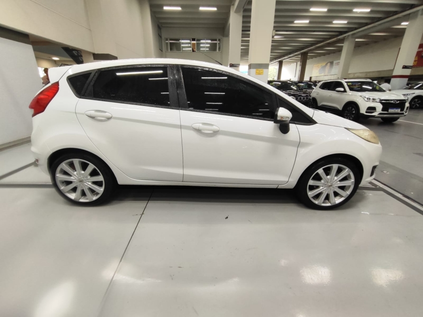 ford fiesta 1.6 se hatch 16v flex 4p manual automatico 20144