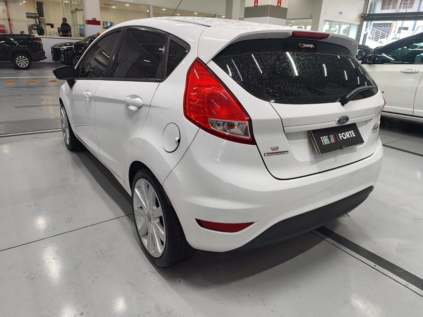 ford fiesta 1.6 se hatch 16v flex 4p manual automatico 201415