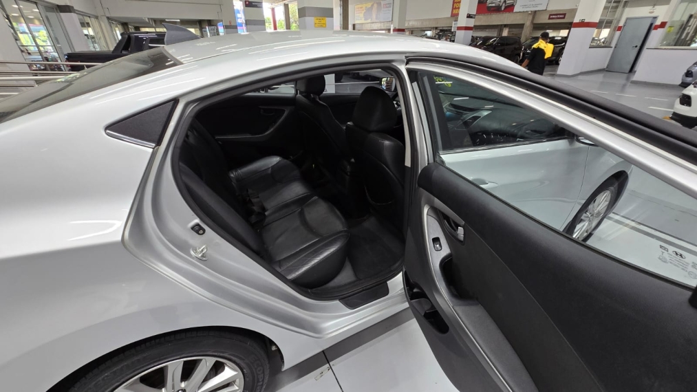 hyundai elantra 2.0 gls 16v flex 4p automatico 201511