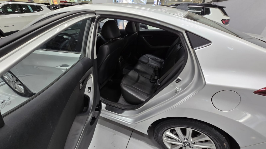 hyundai elantra 2.0 gls 16v flex 4p automatico 201512