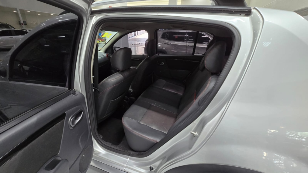 renault sandero 1.6 stepway 16v flex 4p automatico 201412