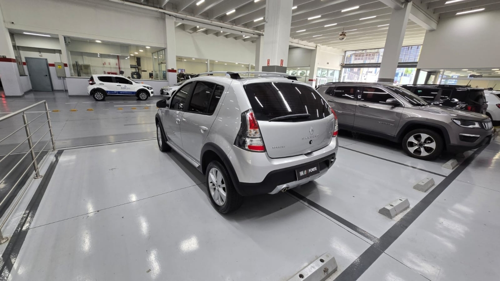 renault sandero 1.6 stepway 16v flex 4p automatico 201415