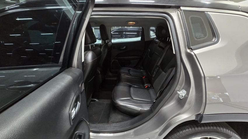 jeep compass 2.0 16v flex longitude automatico 4p 201812