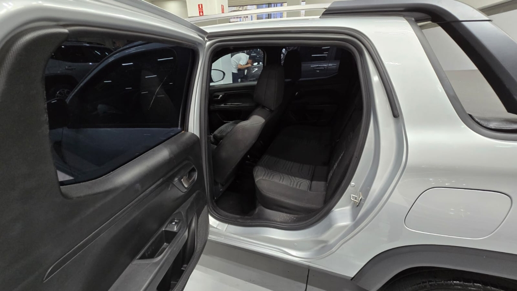 fiat strada 1.3 firefly flex volcano cd cvt 4p automatico 202412