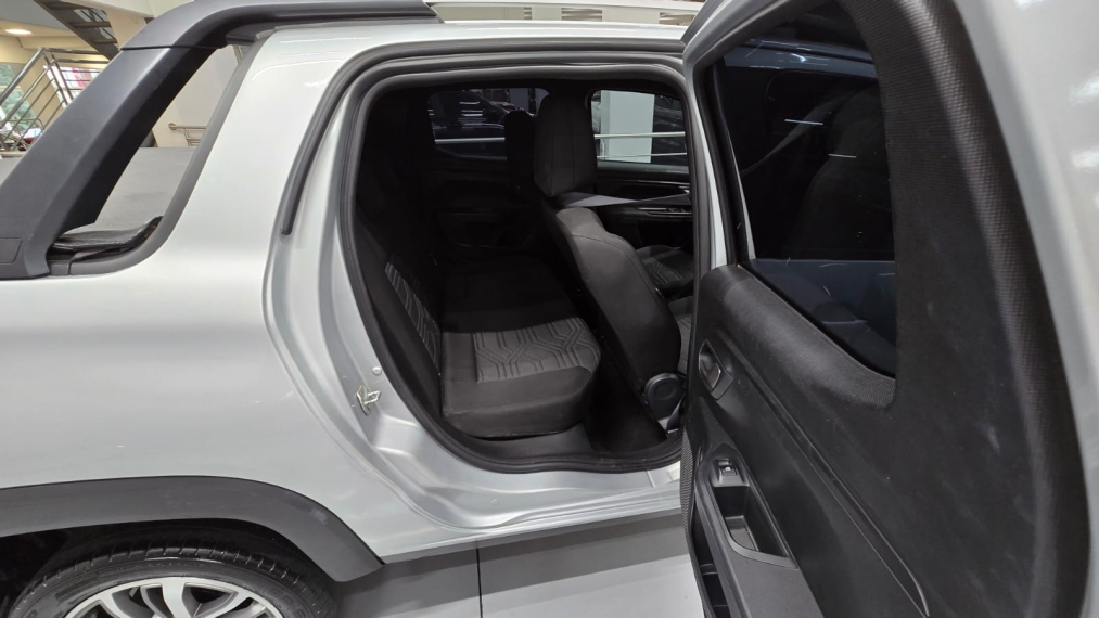 fiat strada 1.3 firefly flex volcano cd cvt 4p automatico 202411