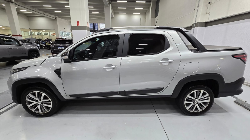 fiat strada 1.3 firefly flex volcano cd cvt 4p automatico 20245