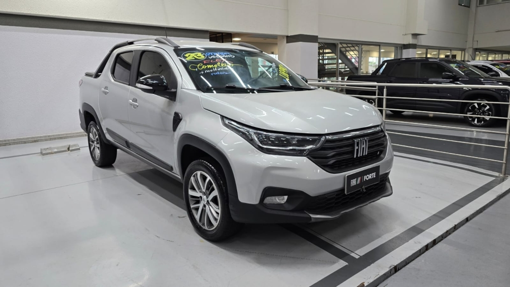 fiat strada 1.3 firefly flex volcano cd cvt 4p automatico 20243