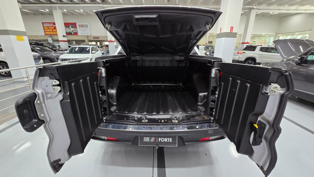 fiat toro 2.0 16v turbo diesel ultra 4wd at9 4p automatico 202213