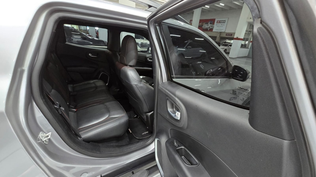 fiat toro 2.0 16v turbo diesel ultra 4wd at9 4p automatico 202211