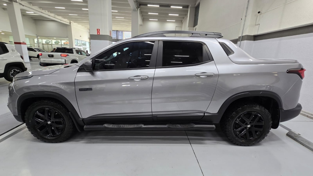 fiat toro 2.0 16v turbo diesel ultra 4wd at9 4p automatico 20225