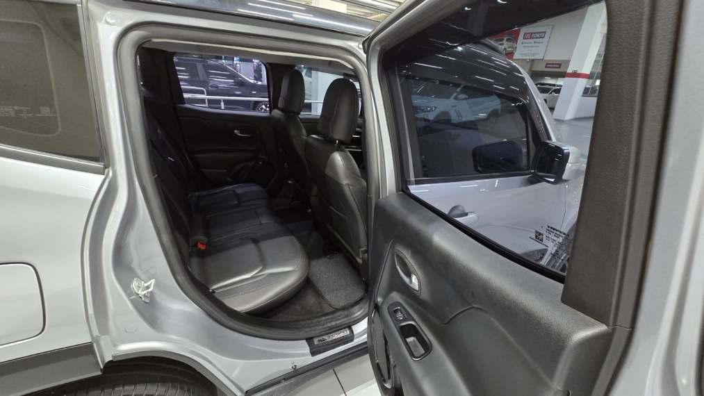 jeep renegade 1.8 16v flex sport 4p automatico 202011