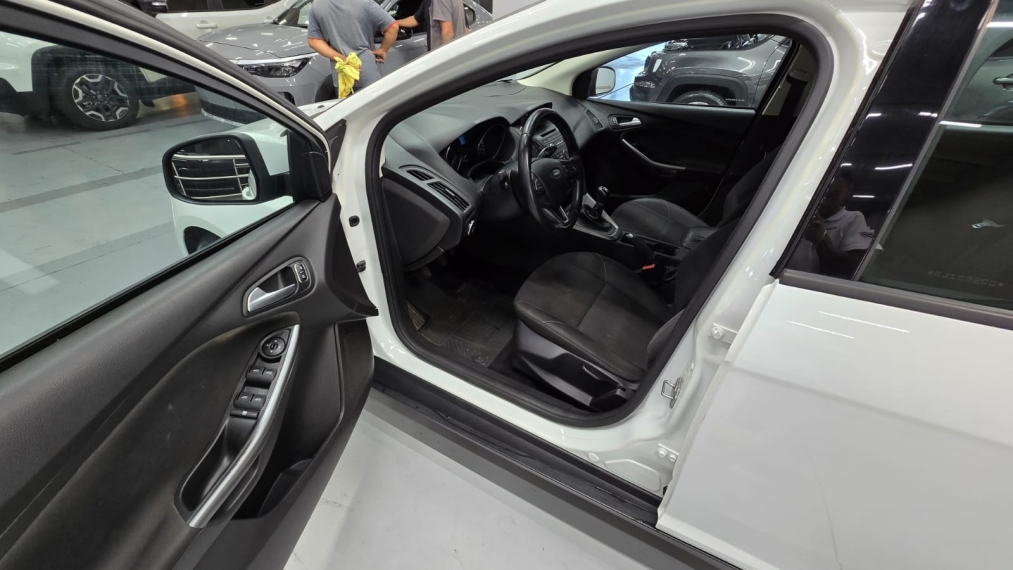 ford focus 1.6 se 16v flex 4p manual automatico 20196
