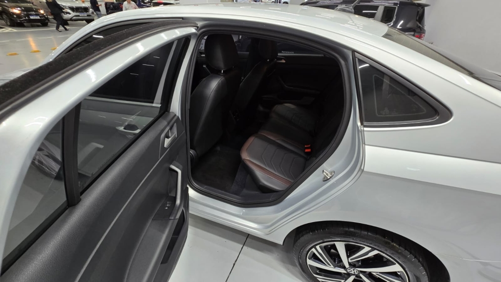 volkswagen virtus 1.0 200 tsi highline automatico flex 4p 202312