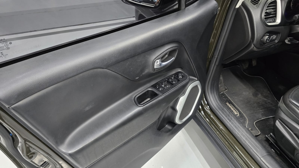 jeep renegade 1.8 16v flex longitude 4p automatico 20219