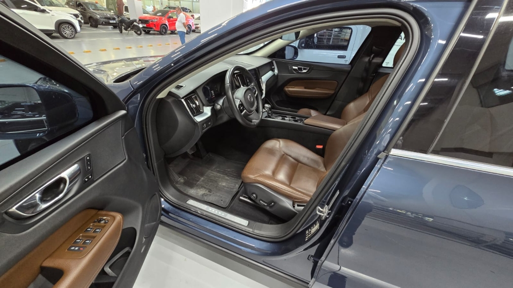 volvo xc60 2.0 t5 gasolina momentum awd geartronic 4p automatico 20187