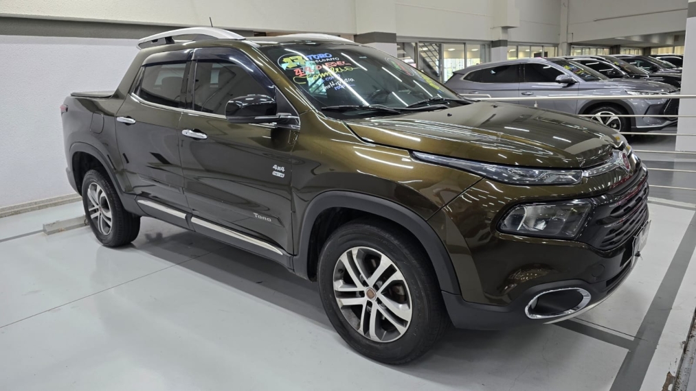 fiat toro 2.0 16v turbo diesel volcano 4wd at9 4p automatico 20173