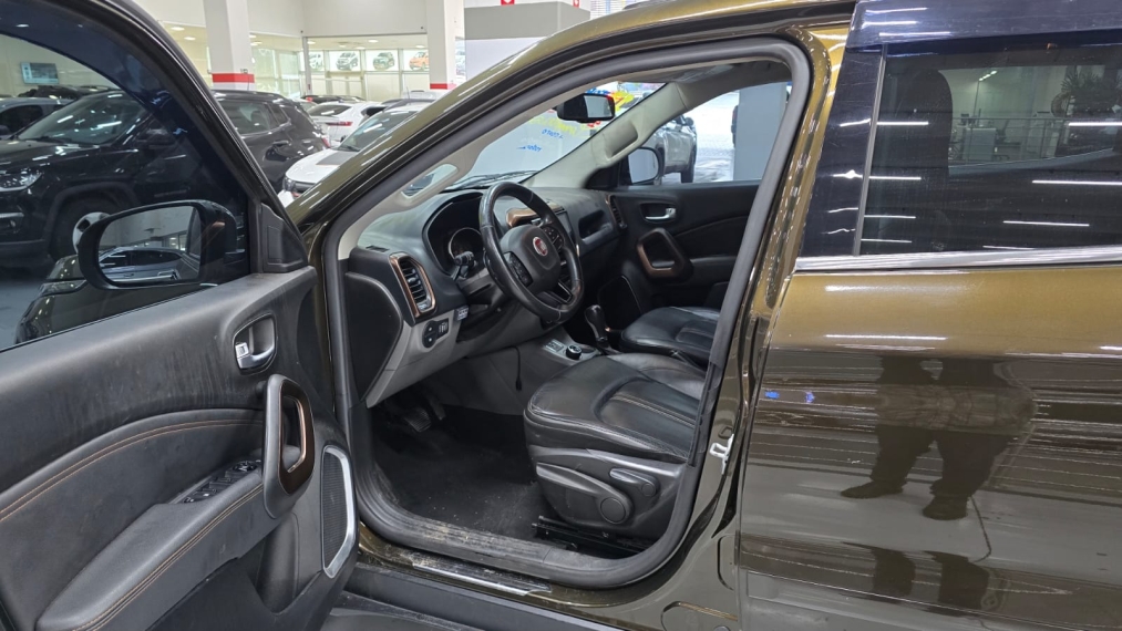 fiat toro 2.0 16v turbo diesel volcano 4wd at9 4p automatico 20176