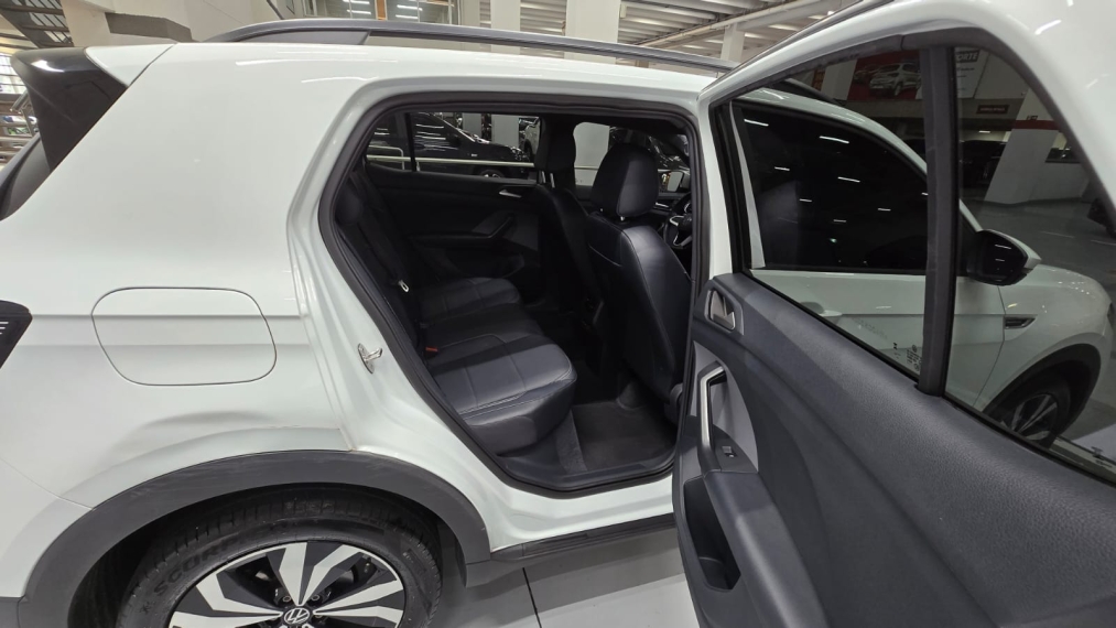 volkswagen t-cross 1.0 200 tsi total flex comfortline automatico 4p 202311