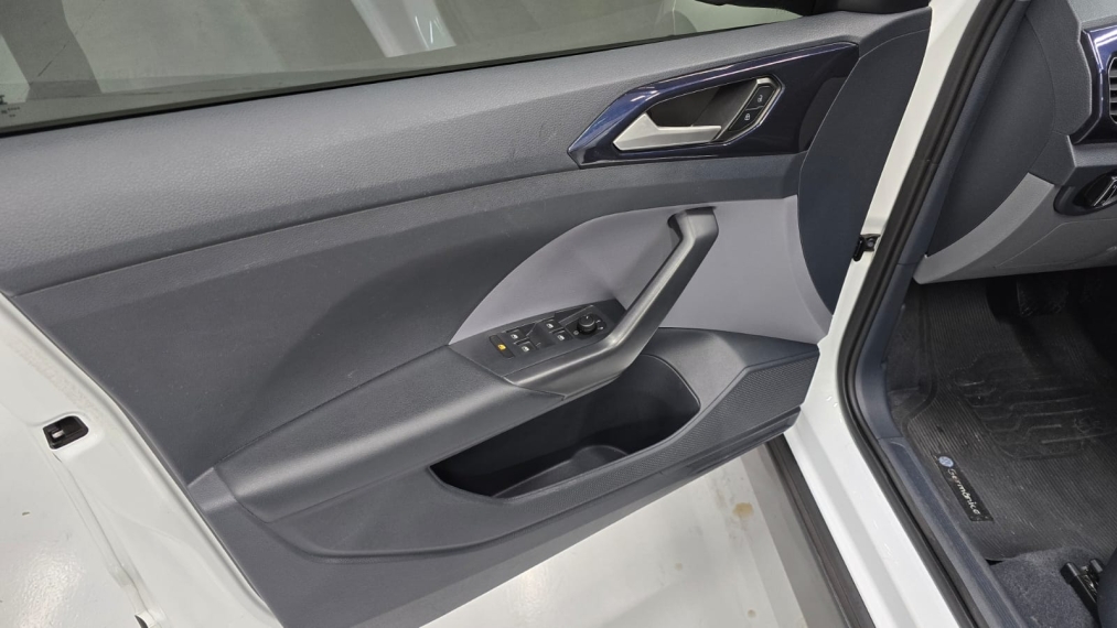 volkswagen t-cross 1.0 200 tsi total flex comfortline automatico 4p 20239