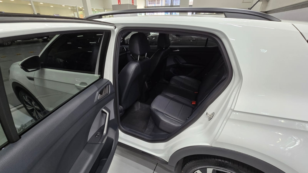 volkswagen t-cross 1.0 200 tsi total flex comfortline automatico 4p 202312