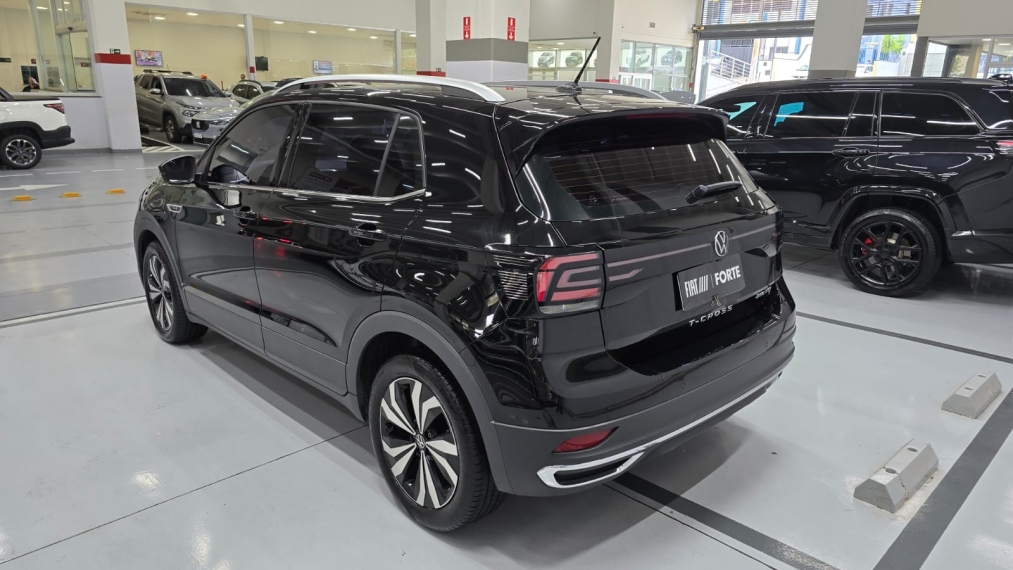 volkswagen t-cross 1.4 250 tsi total flex highline automatico 4p 202315