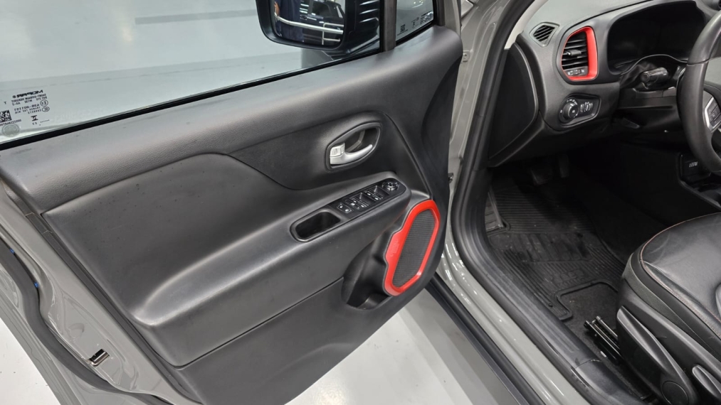 jeep renegade 1.3 t270 turbo flex trailhawk 4x4 at9 1p automatico 20239